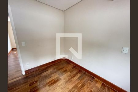 Casa de condomínio à venda com 164m², 4 quartos e 4 vagasQuarto 1