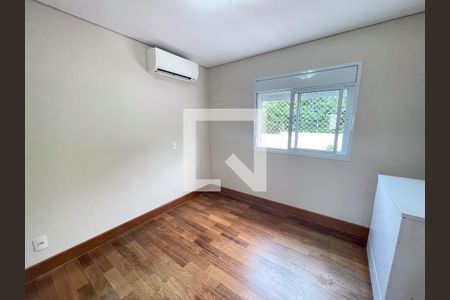 Casa de condomínio à venda com 164m², 4 quartos e 4 vagasQuarto 2