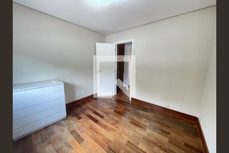 Casa de condomínio à venda com 164m², 4 quartos e 4 vagasQuarto 2