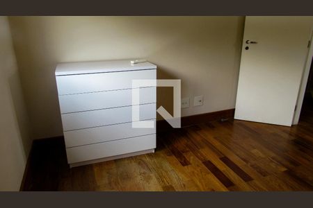 Casa de condomínio à venda com 164m², 4 quartos e 4 vagasQuarto 3