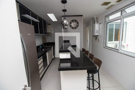 Apartamento à venda com 256m², 3 quartos e 3 vagasCozinha