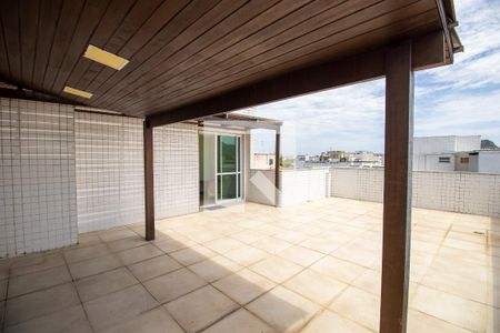 Apartamento à venda com 256m², 3 quartos e 3 vagasCobertura