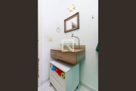 Casa à venda com 170m², 3 quartos e 2 vagas Casa à venda com 170m², 3 quartos e 2 vagasBanheiro 2