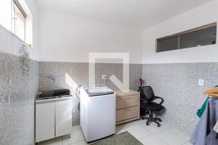 Casa para alugar com 495m², 5 quartos e 5 vagas Casa para alugar com 495m², 5 quartos e 5 vagasÁrea de serviço