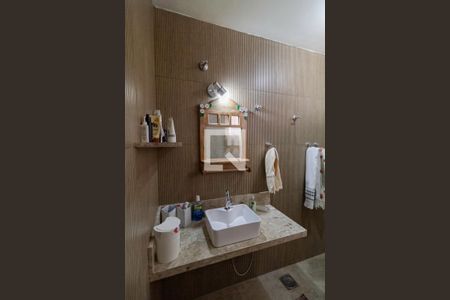 Casa para alugar com 495m², 5 quartos e 5 vagas Casa para alugar com 495m², 5 quartos e 5 vagasBanheiro da suíte