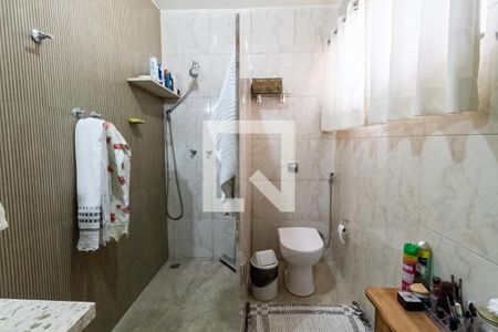 Casa para alugar com 495m², 5 quartos e 5 vagas Casa para alugar com 495m², 5 quartos e 5 vagasBanheiro da suíte