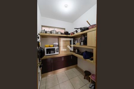 Casa para alugar com 495m², 5 quartos e 5 vagas Casa para alugar com 495m², 5 quartos e 5 vagasDespensa