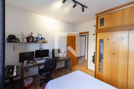 Casa para alugar com 495m², 5 quartos e 5 vagas Casa para alugar com 495m², 5 quartos e 5 vagasQuarto 2