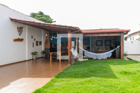 Casa para alugar com 495m², 5 quartos e 5 vagas Casa para alugar com 495m², 5 quartos e 5 vagasQuintal