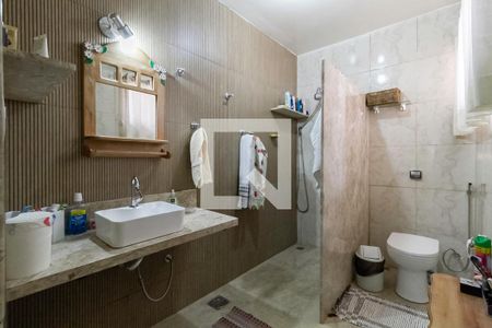 Casa para alugar com 495m², 5 quartos e 5 vagas Casa para alugar com 495m², 5 quartos e 5 vagasBanheiro da suíte