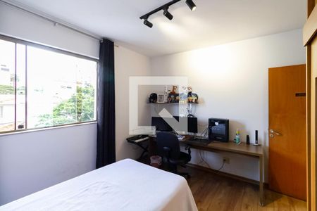 Casa para alugar com 495m², 5 quartos e 5 vagas Casa para alugar com 495m², 5 quartos e 5 vagasQuarto 2