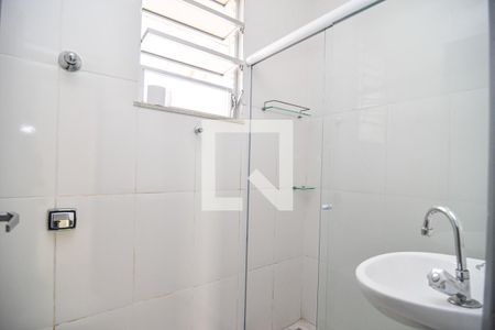 Apartamento para alugar com 60m², 2 quartos e sem vagaBanheiro