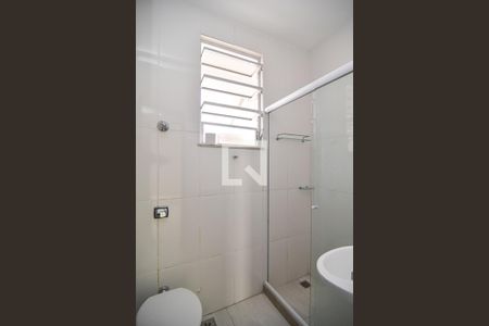 Apartamento para alugar com 60m², 2 quartos e sem vagaBanheiro