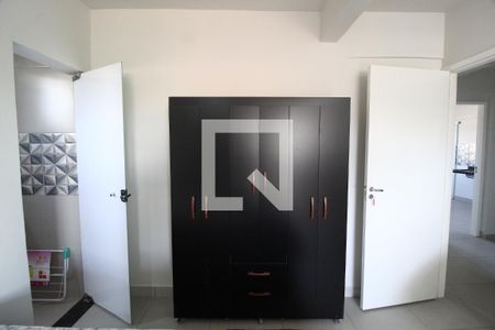 Sala/Quarto/Cozinha de kitnet/studio para alugar com 1 quarto, 33m² em Umuarama, Uberlândia