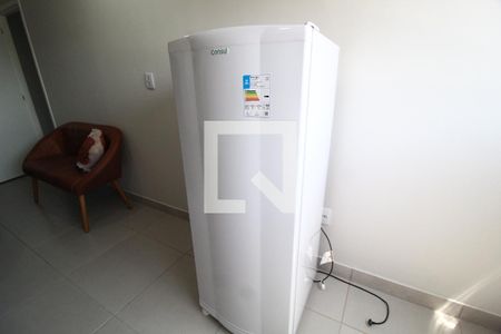 Sala/Quarto/Cozinha de kitnet/studio para alugar com 1 quarto, 33m² em Umuarama, Uberlândia