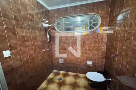 Casa para alugar com 250m², 3 quartos e 3 vagas Casa para alugar com 250m², 3 quartos e 3 vagasBanheiro da Suíte