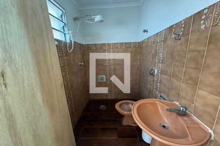 Casa para alugar com 250m², 3 quartos e 3 vagas Casa para alugar com 250m², 3 quartos e 3 vagasBanheiro de Serviço