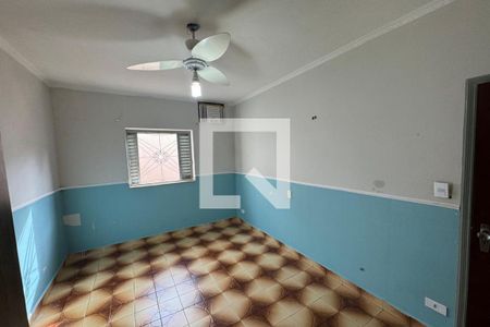 Casa para alugar com 250m², 3 quartos e 3 vagas Casa para alugar com 250m², 3 quartos e 3 vagasQuarto