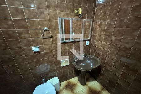 Casa para alugar com 250m², 3 quartos e 3 vagas Casa para alugar com 250m², 3 quartos e 3 vagasBanheiro Social