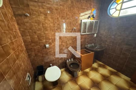 Casa para alugar com 250m², 3 quartos e 3 vagas Casa para alugar com 250m², 3 quartos e 3 vagasBanheiro da Suíte