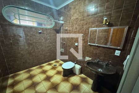 Casa para alugar com 250m², 3 quartos e 3 vagas Casa para alugar com 250m², 3 quartos e 3 vagasBanheiro Social