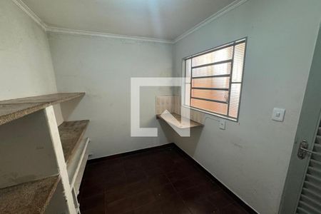 Casa para alugar com 250m², 3 quartos e 3 vagas Casa para alugar com 250m², 3 quartos e 3 vagasDespensa