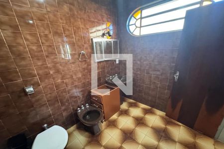 Casa para alugar com 250m², 3 quartos e 3 vagas Casa para alugar com 250m², 3 quartos e 3 vagasBanheiro da Suíte