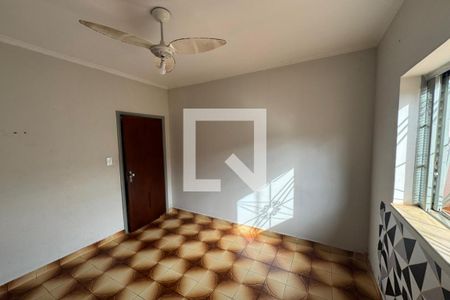 Casa para alugar com 250m², 3 quartos e 3 vagas Casa para alugar com 250m², 3 quartos e 3 vagasQuarto 2