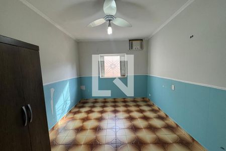 Casa para alugar com 250m², 3 quartos e 3 vagas Casa para alugar com 250m², 3 quartos e 3 vagasQuarto