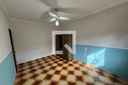 Casa para alugar com 250m², 3 quartos e 3 vagas Casa para alugar com 250m², 3 quartos e 3 vagasQuarto