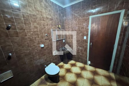 Casa para alugar com 250m², 3 quartos e 3 vagas Casa para alugar com 250m², 3 quartos e 3 vagasBanheiro Social