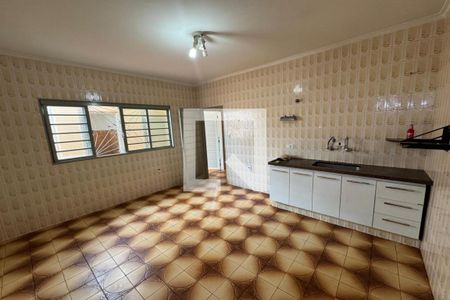 Casa para alugar com 250m², 3 quartos e 3 vagas Casa para alugar com 250m², 3 quartos e 3 vagasCozinha