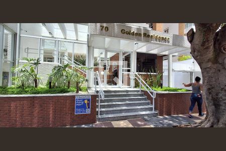 Apartamento para alugar com 160m², 3 quartos e 4 vagas Apartamento para alugar com 160m², 3 quartos e 4 vagasFachada