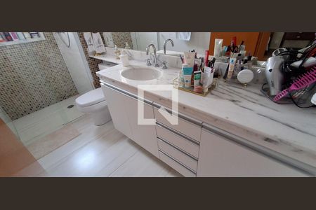 Apartamento para alugar com 160m², 3 quartos e 4 vagas Apartamento para alugar com 160m², 3 quartos e 4 vagasBanheiro Suíte 2