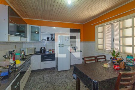Casa à venda com 250m², 3 quartos e 2 vagasCozinha