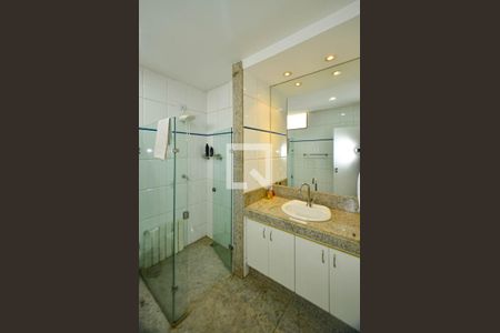 Apartamento à venda com 540m², 6 quartos e 6 vagasBanheiro social 2