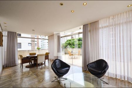 Apartamento à venda com 540m², 6 quartos e 6 vagasCobertura