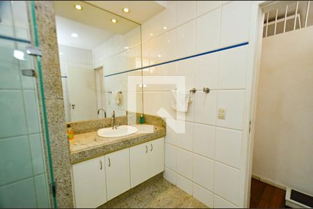 Apartamento à venda com 540m², 6 quartos e 6 vagasBanheiro social 2