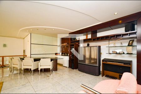 Apartamento à venda com 540m², 6 quartos e 6 vagasCobertura