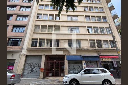Apartamento à venda com 81m², 1 quarto e sem vaga Apartamento à venda com 81m², 1 quarto e sem vagaFachada