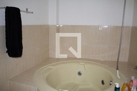 Apartamento à venda com 81m², 1 quarto e sem vaga Apartamento à venda com 81m², 1 quarto e sem vagaBanheiro