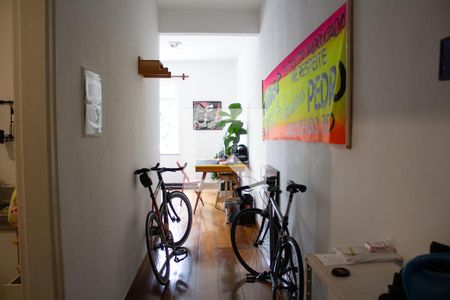 Apartamento à venda com 81m², 1 quarto e sem vaga Apartamento à venda com 81m², 1 quarto e sem vagaEntrada