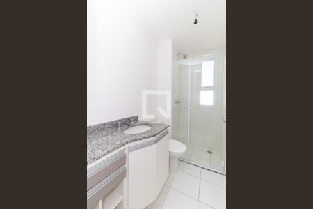 Apartamento para alugar com 69m², 2 quartos e 2 vagas Apartamento para alugar com 69m², 2 quartos e 2 vagasBanheiro da Suíte 1