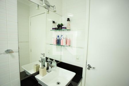 Casa à venda com 120m², 2 quartos e 2 vagasBANHEIRO