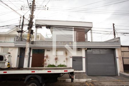 Casa à venda com 120m², 2 quartos e 2 vagasFACHADA