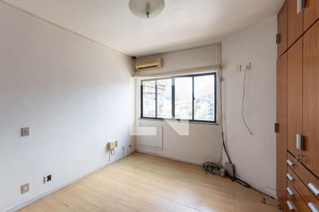 Apartamento à venda com 200m², 3 quartos e 2 vagasSuite