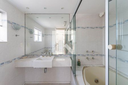 Apartamento à venda com 200m², 3 quartos e 2 vagasBanheiro Cobertura