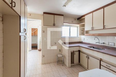 Apartamento à venda com 200m², 3 quartos e 2 vagasCozinha