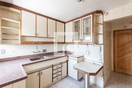 Apartamento à venda com 200m², 3 quartos e 2 vagasCozinha