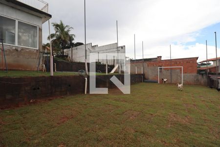 Casa à venda com 1400m², 3 quartos e 5 vagasQuintal